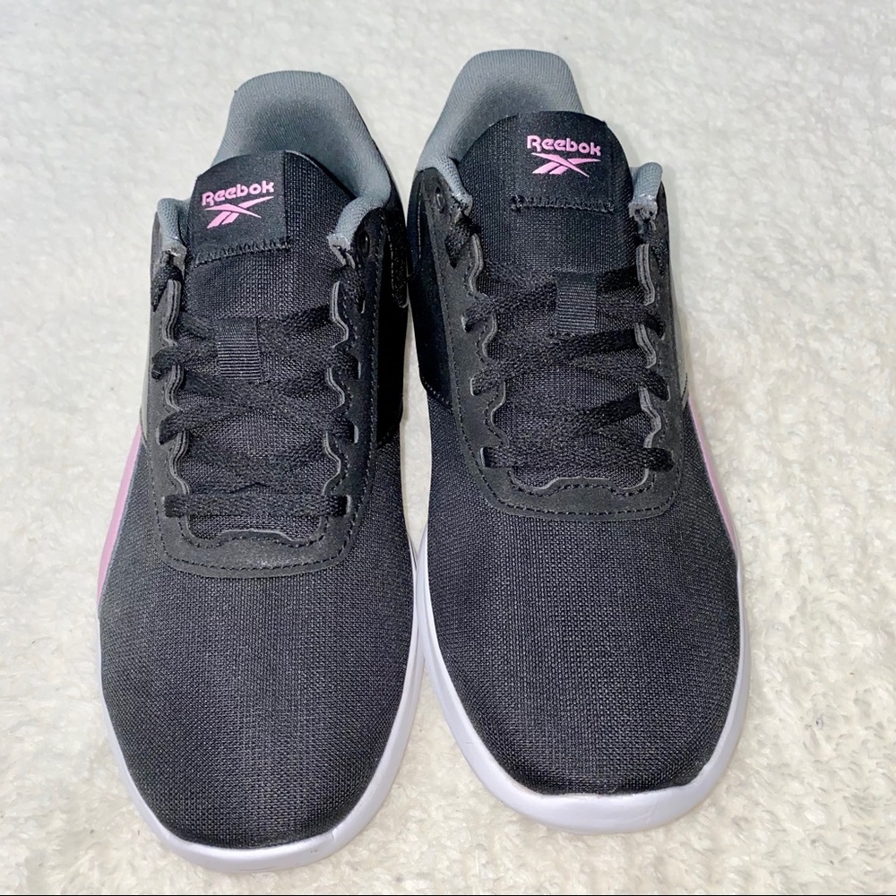 Women’s Reebok Dart TR 2.0 Cross Trainers. NWT 8.5